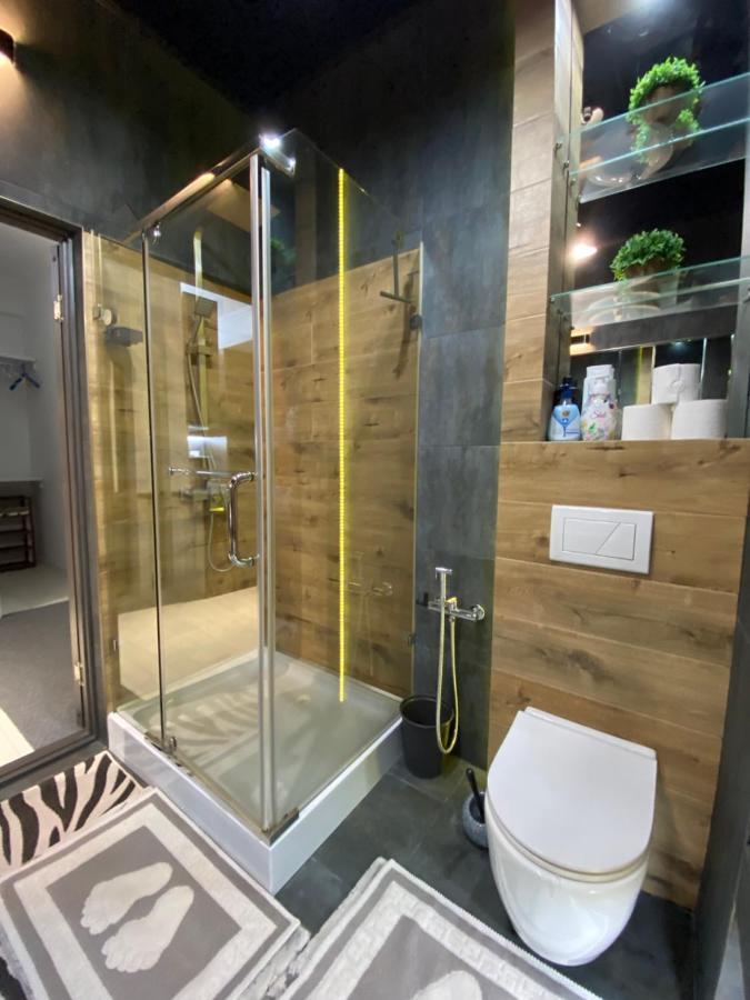 New Double Room Luxury Apartment In The Center Chişinău Esterno foto