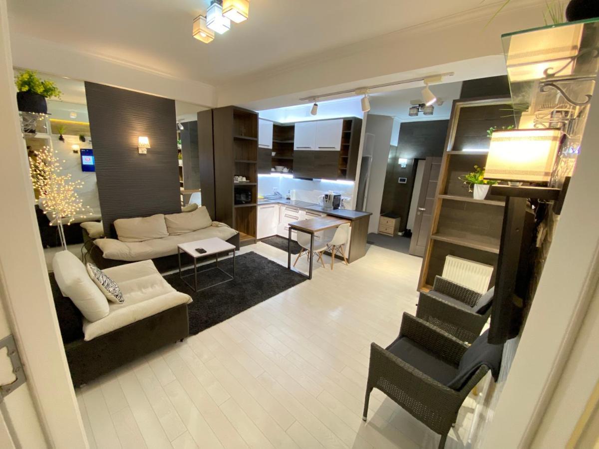 New Double Room Luxury Apartment In The Center Chişinău Esterno foto
