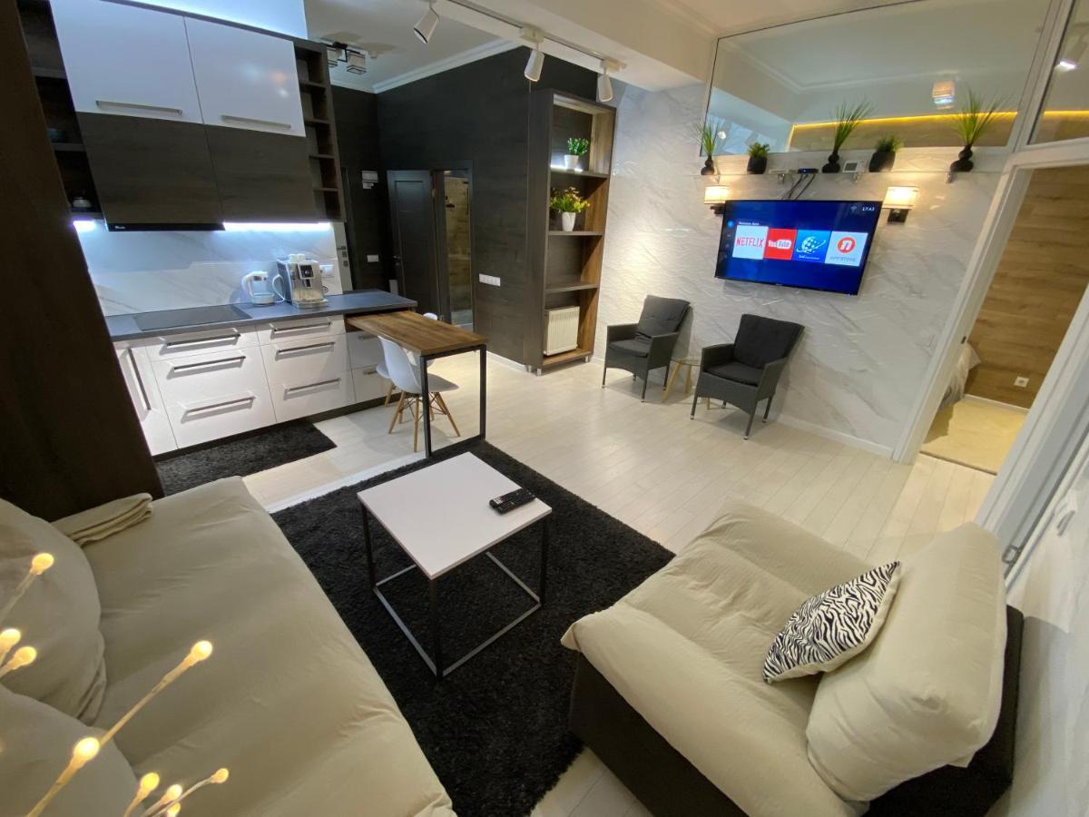 New Double Room Luxury Apartment In The Center Chişinău Esterno foto