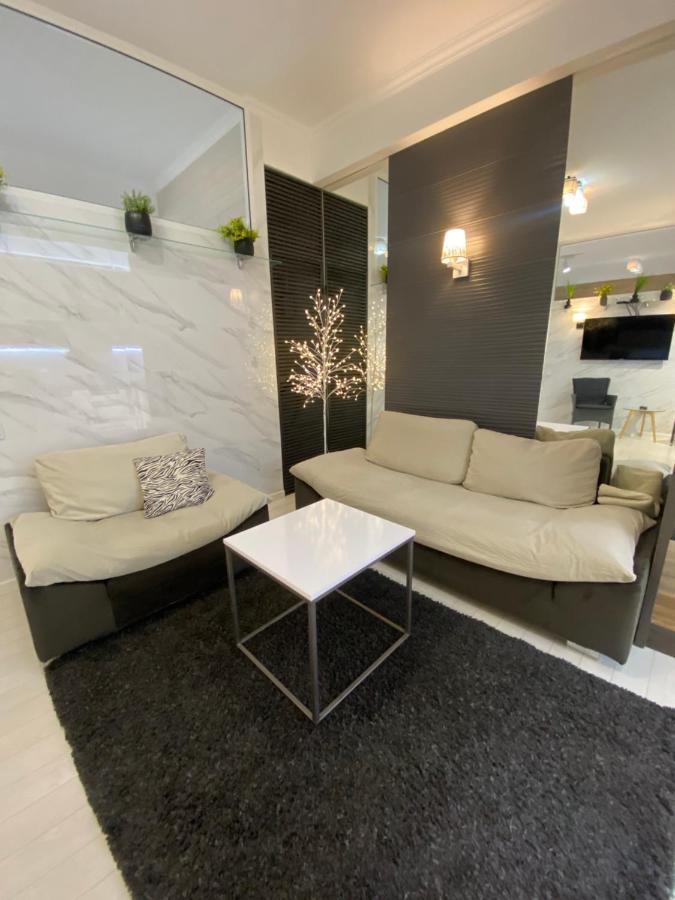 New Double Room Luxury Apartment In The Center Chişinău Esterno foto