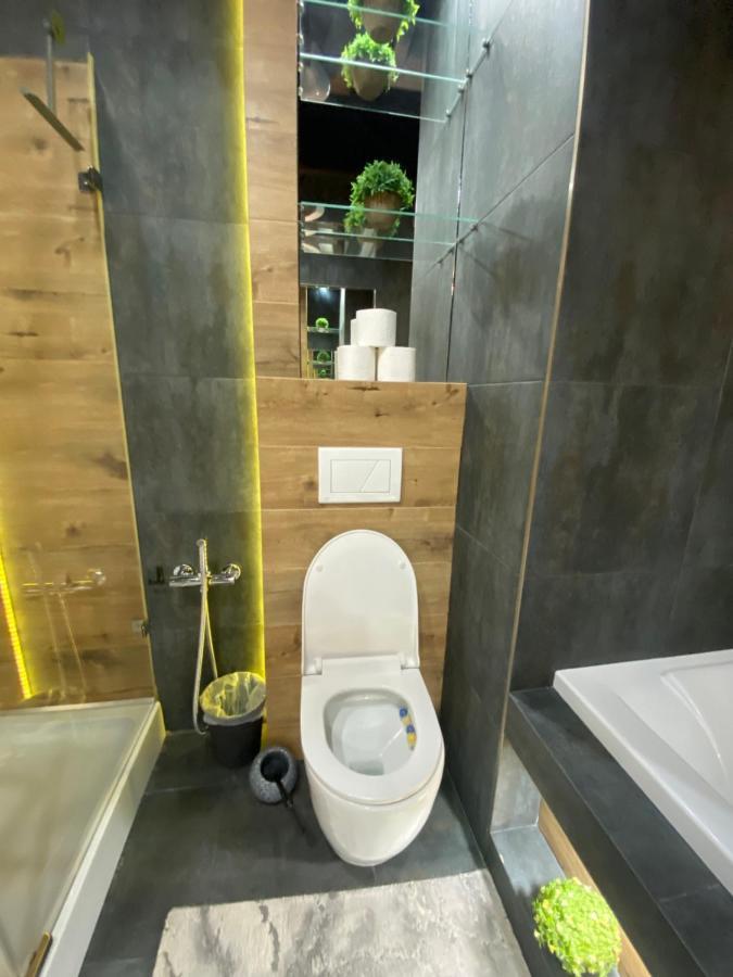New Double Room Luxury Apartment In The Center Chişinău Esterno foto